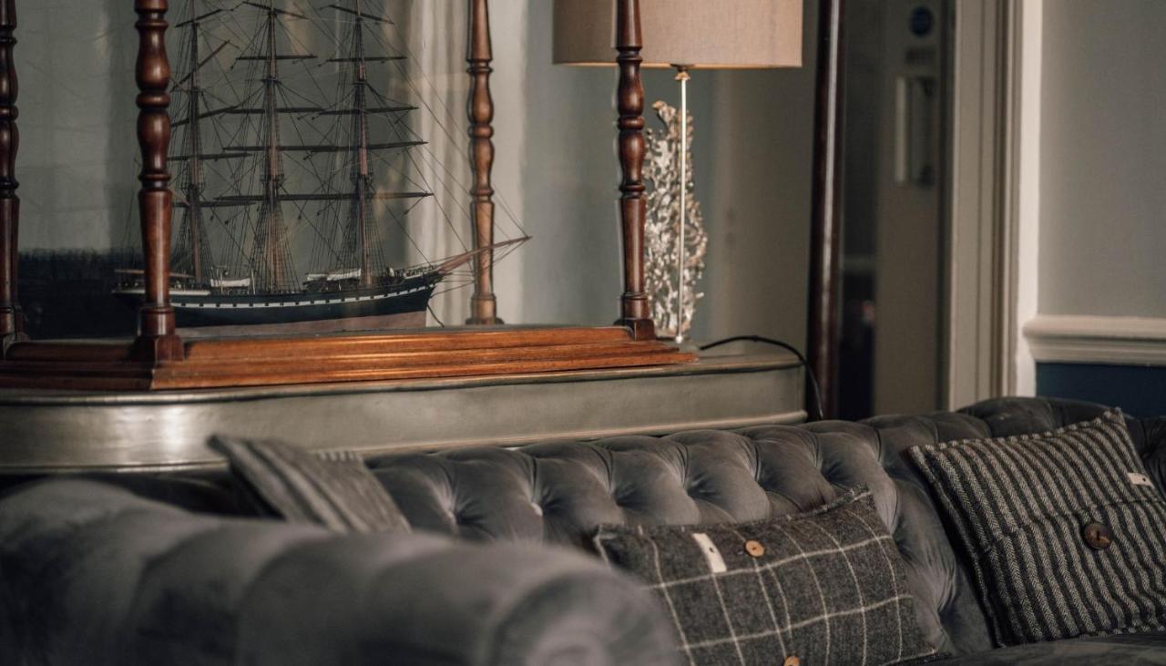The Kirkwall Hotel Екстериор снимка